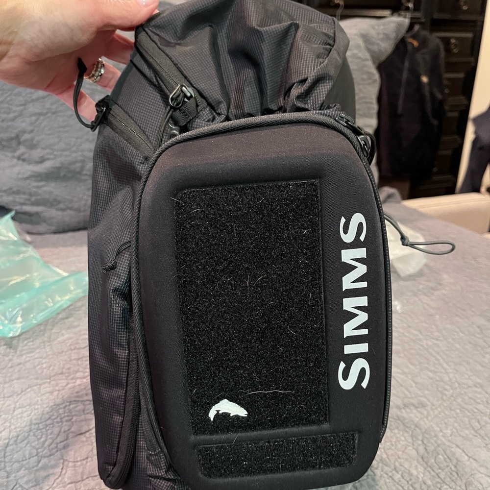 Simms Freestone Sling Pack - Black